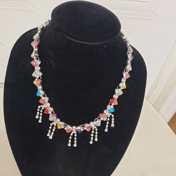 NWT Betsey Johnson Crystal & Rhinestone Necklace Silvertone - Picture 1 of 15